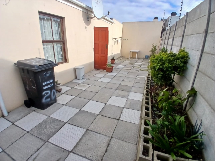 To Let 2 Bedroom Property for Rent in Guldenland Western Cape